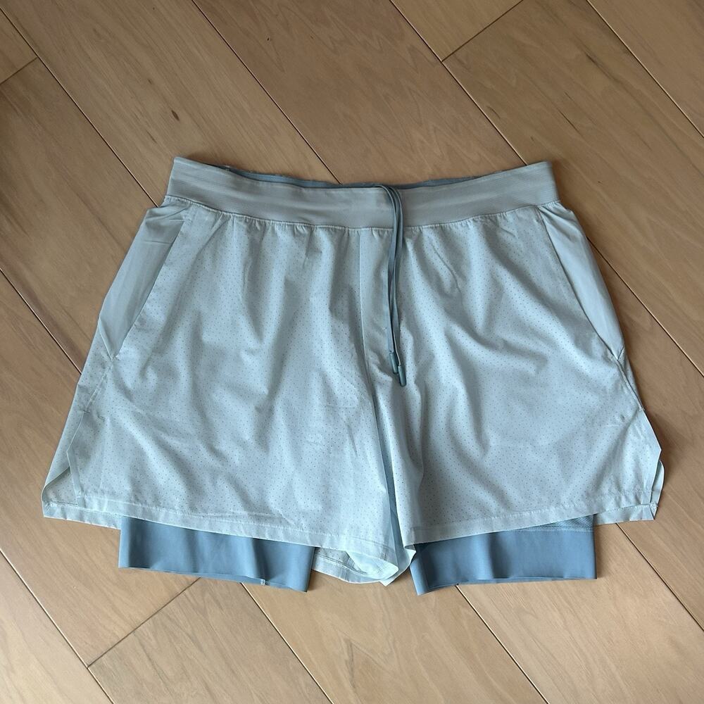 Lululemon Vented Tennis Short Lined 6" Inseam Men’s xL